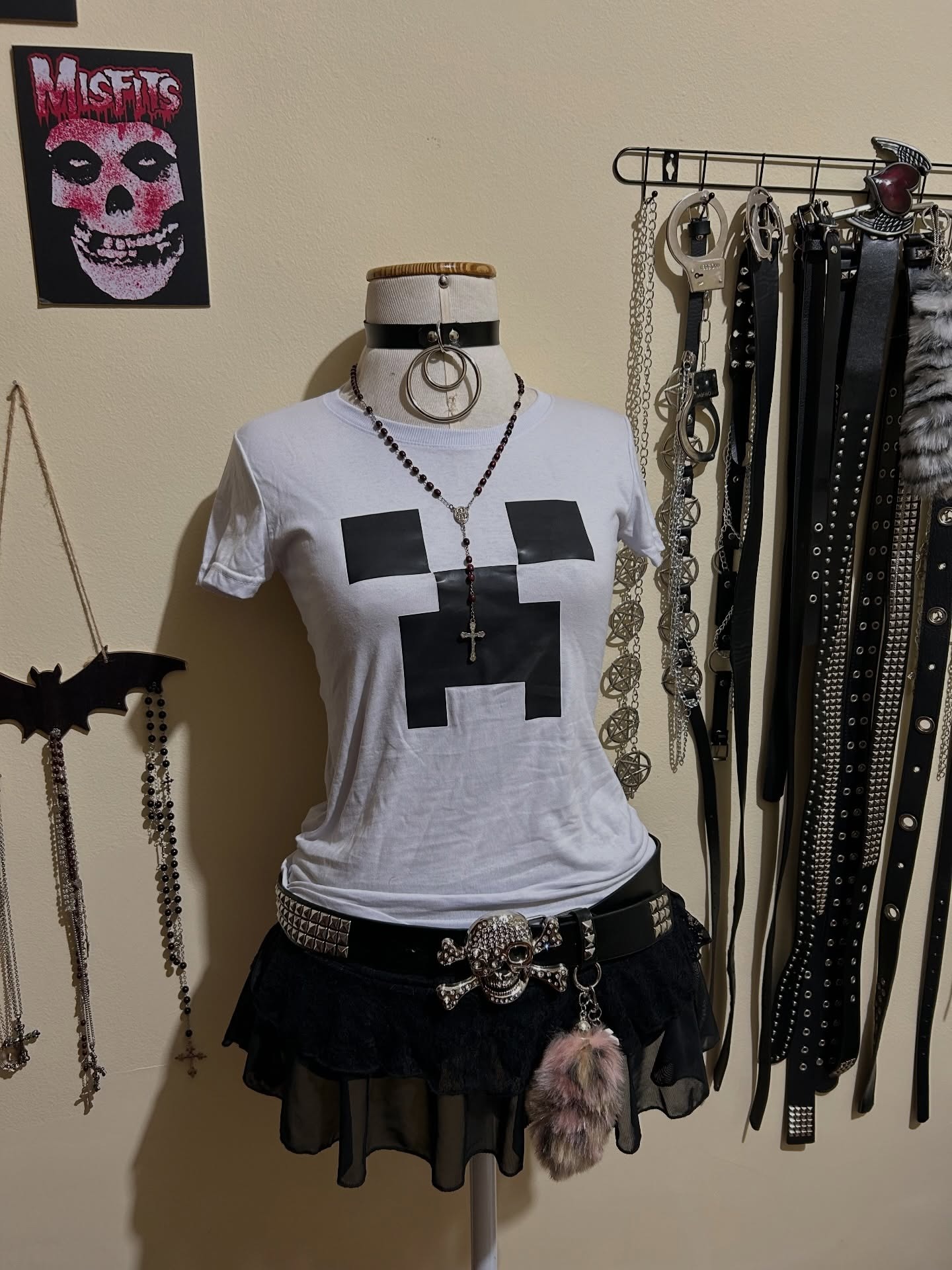 Estetyka ubrań Harajuku z lat  – Y2K Graphic Baby Tee Crop recenzja i cena