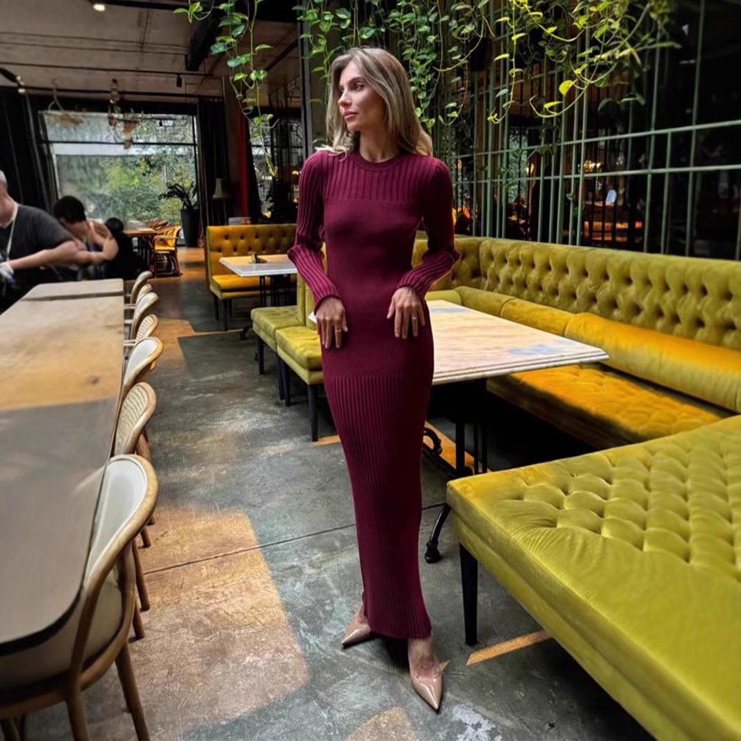 Sukienki damskie na wiosnę 202 – Bodycon Long Sleeve Ribbed Dress recenzja i cena